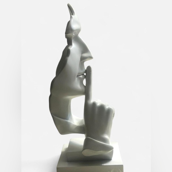 White Silence statue Sculpture 10.6‎ inches - Picture 3 of 3